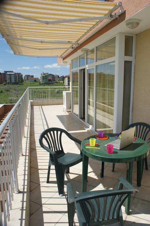 Pearl Sunshine Appartments Primorsko Bilik gambar
